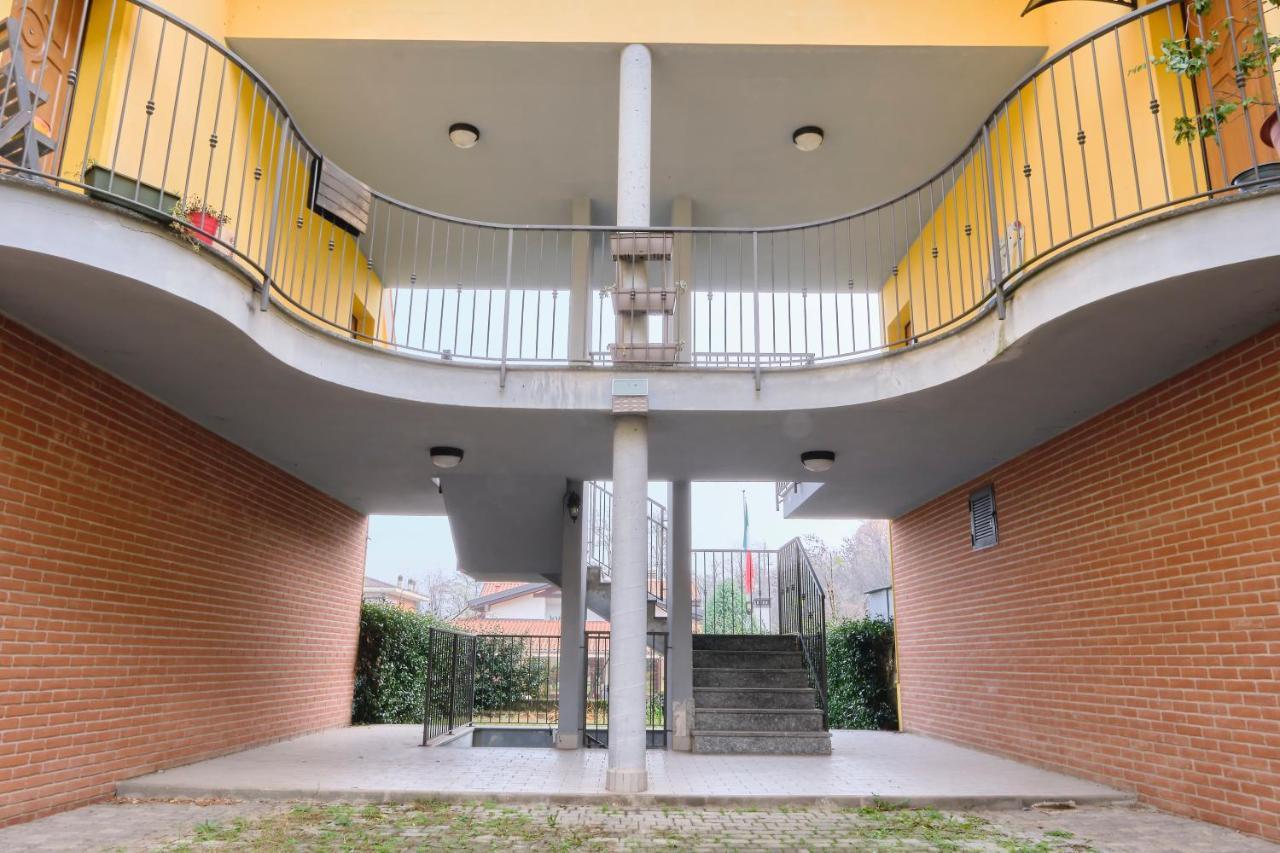 Ferienwohnung 10' From Malpensa Casa Moderna, Netflix & Wi-Fi Casorate Sempione Exterior foto